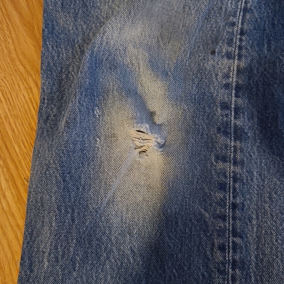 Levis 501 button fly de-stress jeans - Picture 8 of 11
